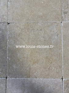 Pierre DIVINE BEIGE 20x20 cm